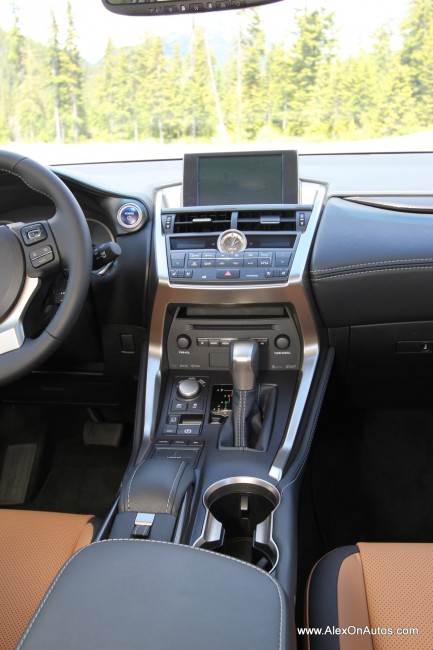 2015 Lexus 200t 2015 Lexus 300h Interior-003