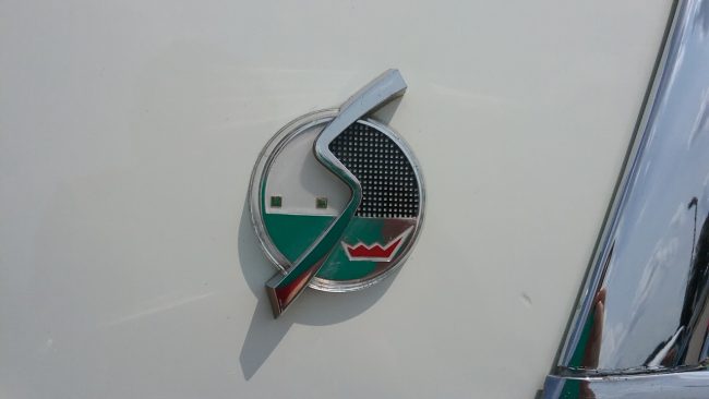 1952 Studebaker emblem